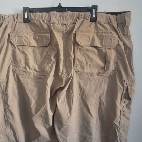 Duluth Trading Men's Relaxed Fit Cargo Pants 3XL x 32 Lightweight - Picture 3 of 10